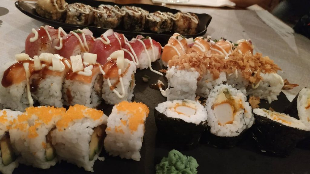 uramaki sushi gracia barcelona